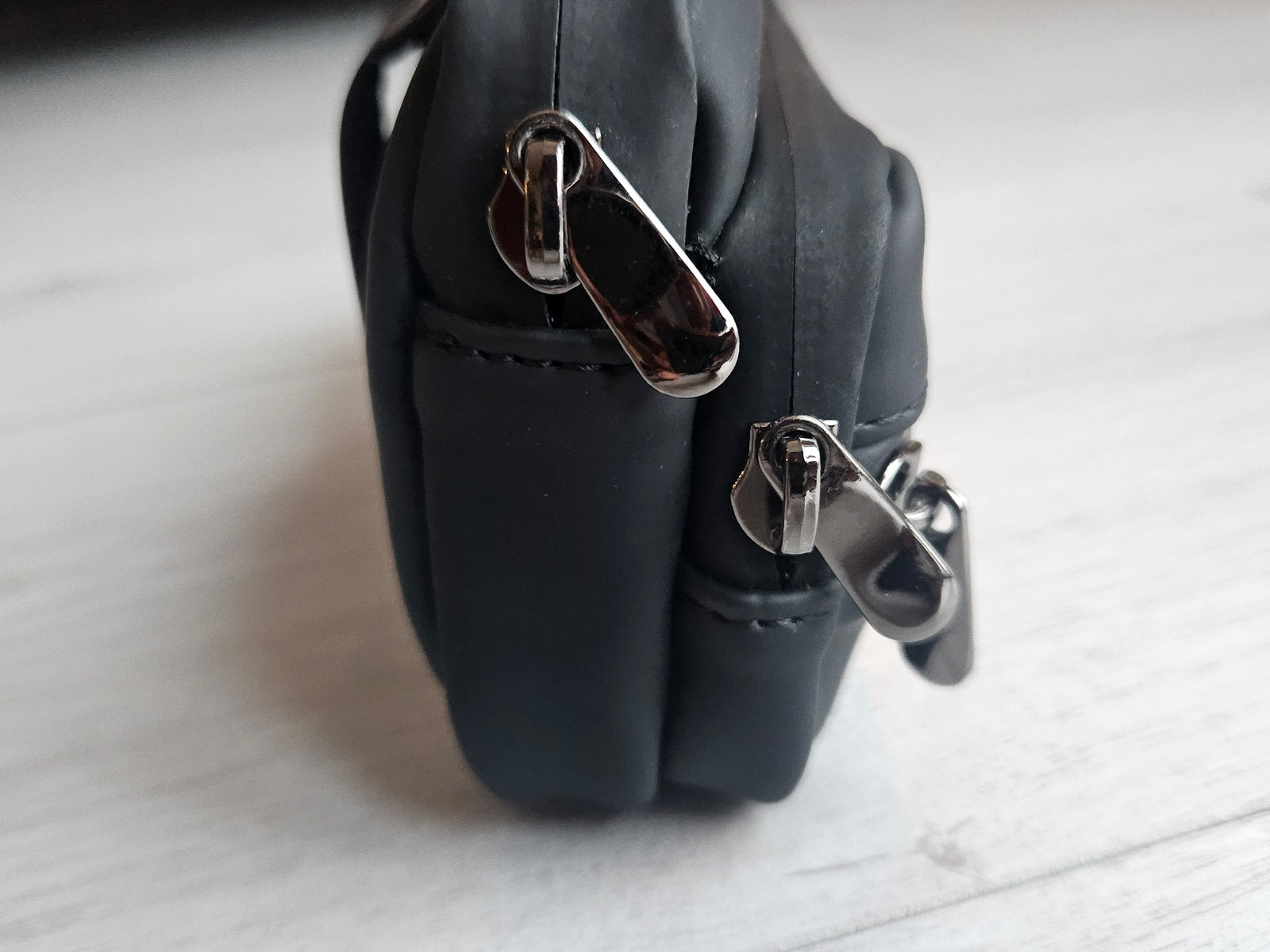 Side profile of the High Goods smell-proof crossbody bag
