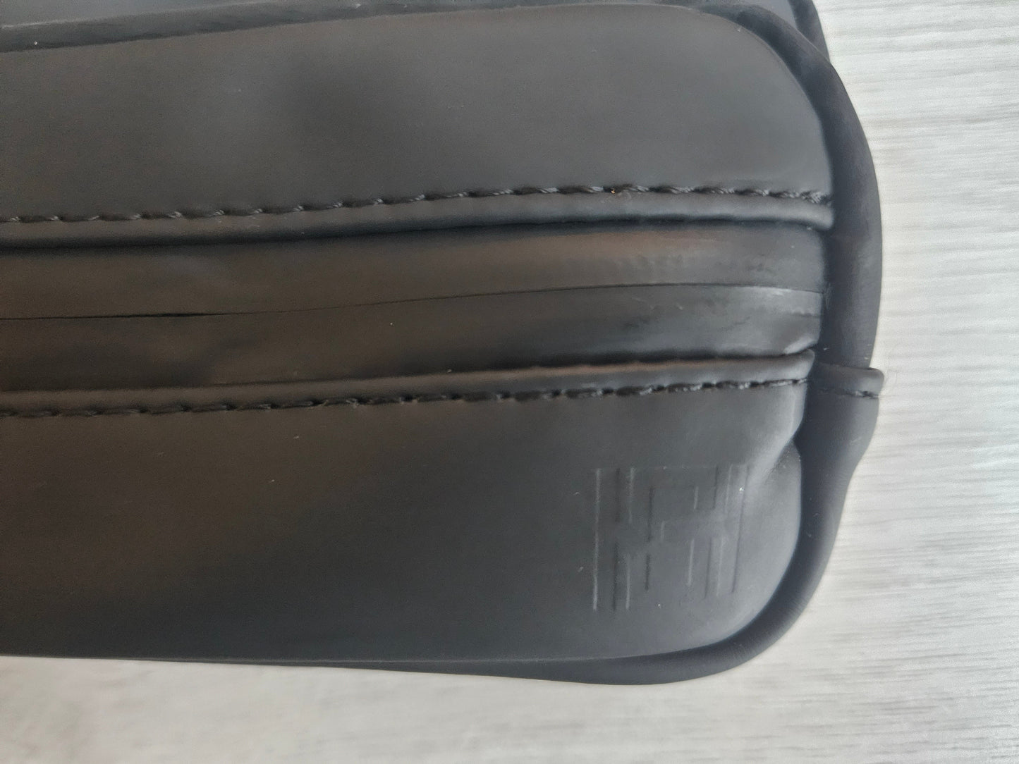 High Goods | Crossbody Stash Bag – Discreet, Stylish & Smell-Proof