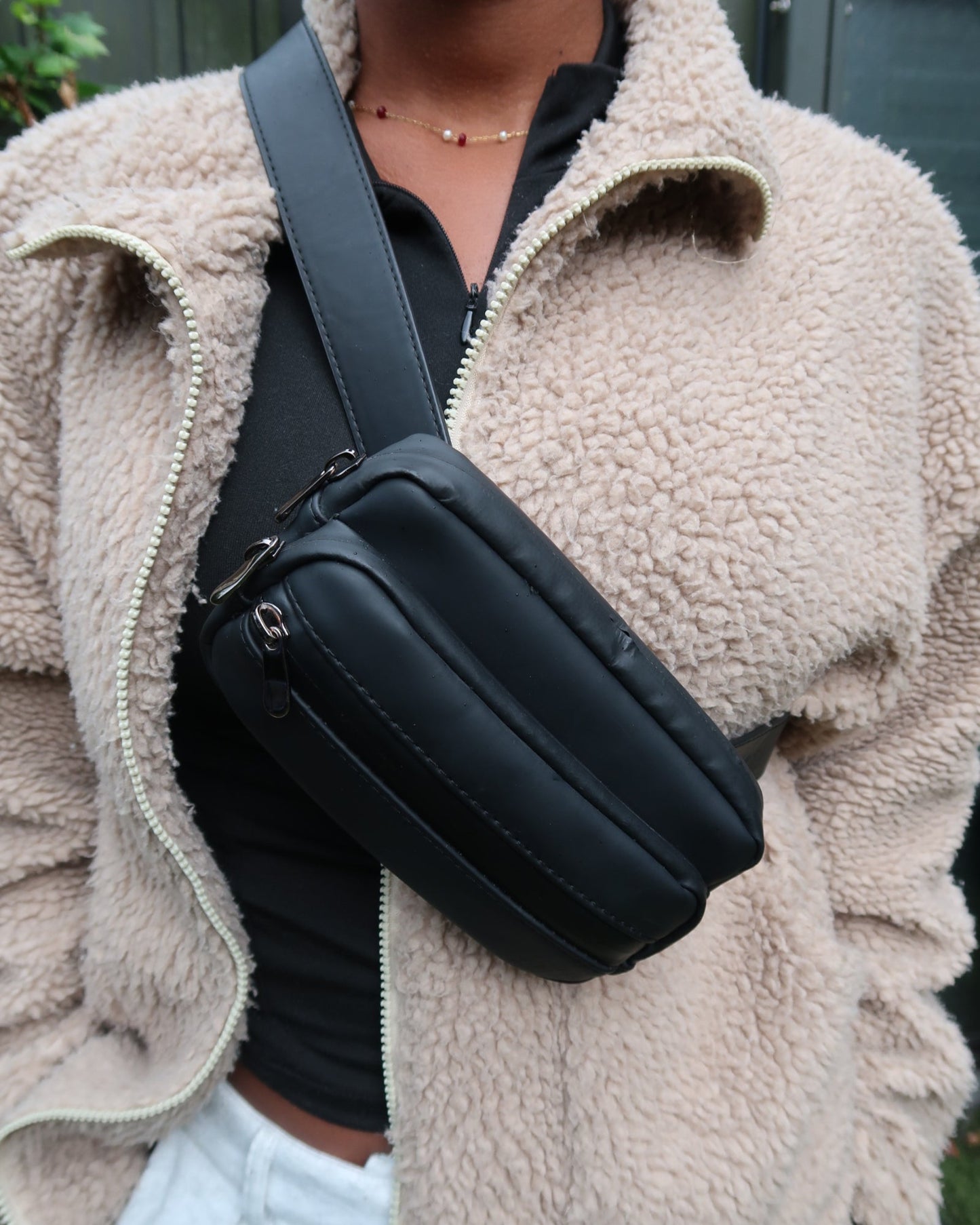 High Goods | Crossbody Stash Bag – Discreet, Stylish & Smell-Proof
